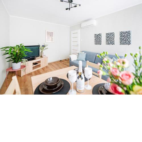 NiceOne Apartment Number 3 - W samym Centrum!