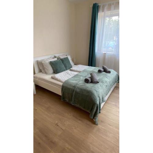 Night & Flight Airport Apartman