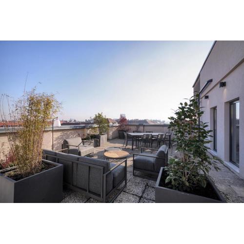 Noir Penthouse Terrace by Irundo