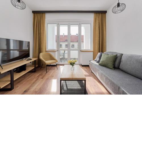 Norwida Apartment with Balcony Downtown Wrocław by Noclegi Renters