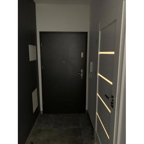 Nowoczesny apartament z dużym tarasem i widokiem na jezioro
