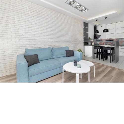Nowoczesny & Klimatyzowany Apartament z Parkingiem by Noclegi Renters