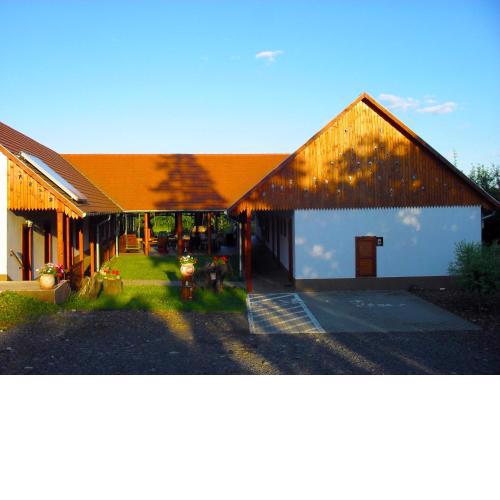 Nyakigláb Villa