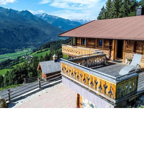 Oberholzlehen hut with a great view