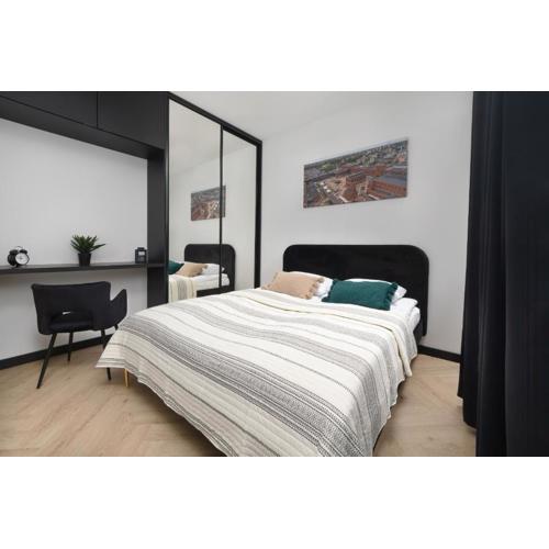 Ogrodowa Apartment Near Old Town by Noclegi Renters