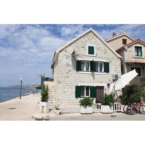 Old Fisherman House