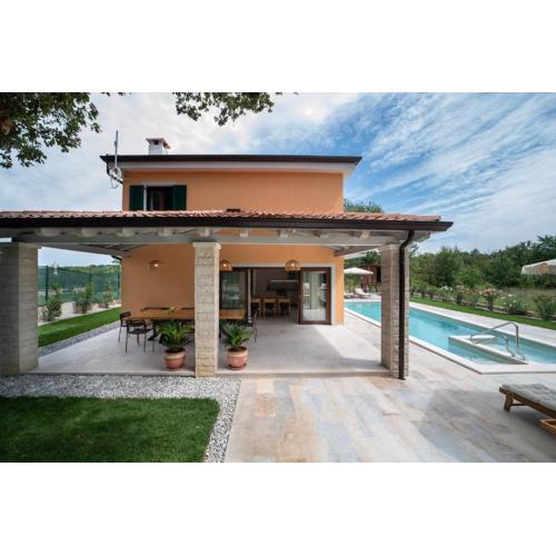 Old Oak Villa