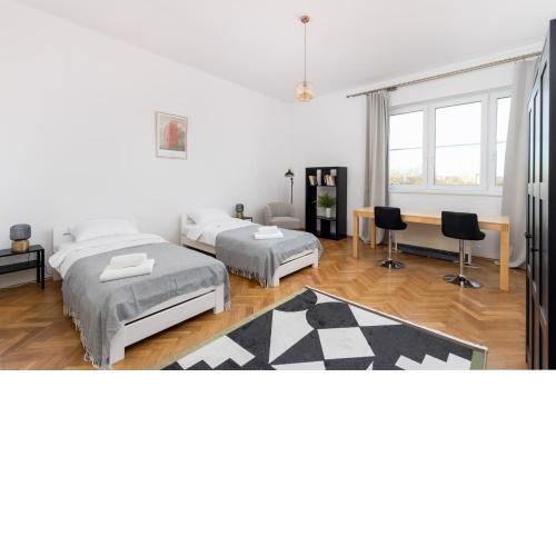 Old Town 2-Bedroom Apartment