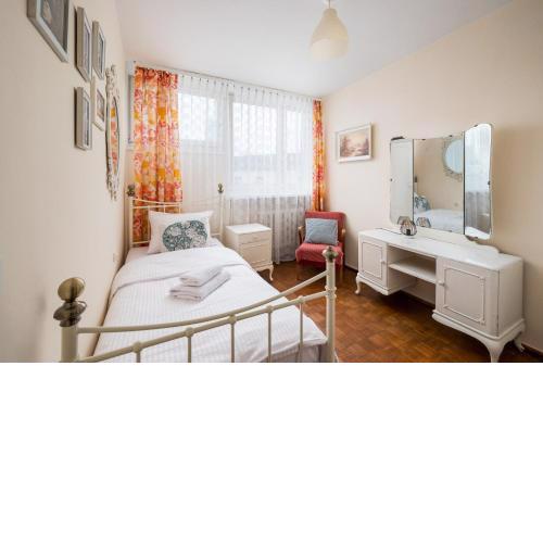 Old Town 3-Bedroom Apartment