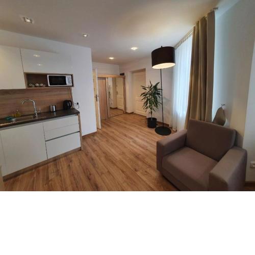 Old Town Apartments - B34
