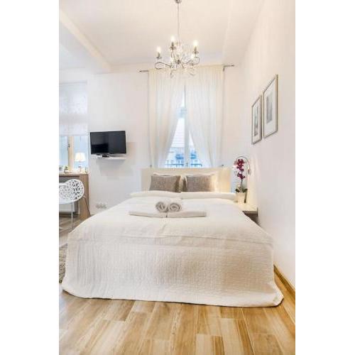 Old Town Apartments - T32