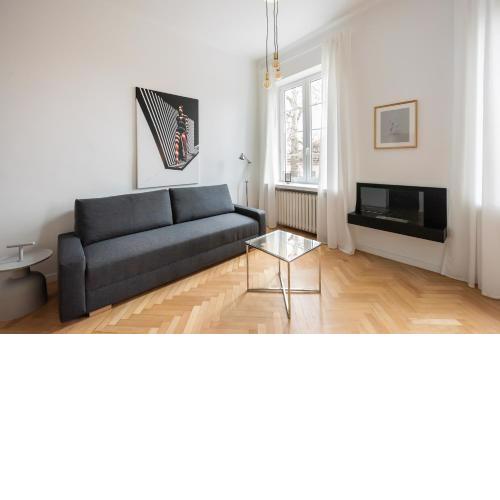 Old Town Basilisk Apartment