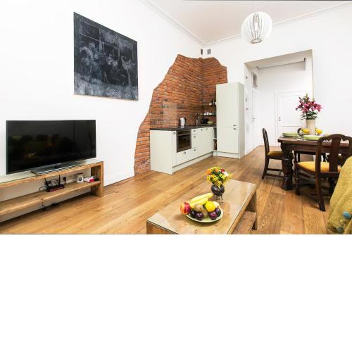 Old Town Brigue Apartment by Otium