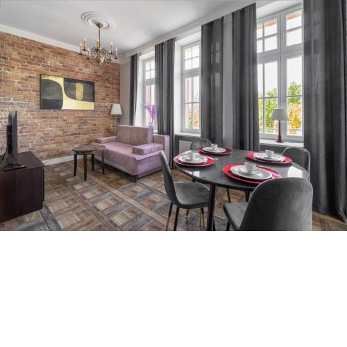 Old Town Comfy Apartment #18