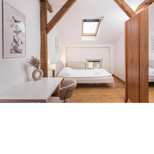 Old Town Loft - 7 Bedroom Apartment - by Upstairs