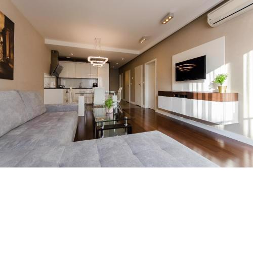 Old Town Luxury Apartment