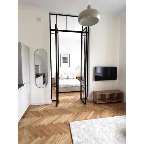 Old Town Residence , Wi-fi , 2-Beds , Aesthetics - by HIK Apartments