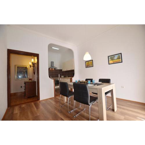 Old Town Yulia Apartments