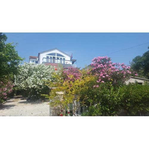 Oleander Apartment in Pakoštane