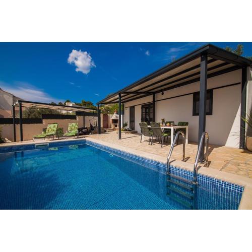 Oleum - Family Home