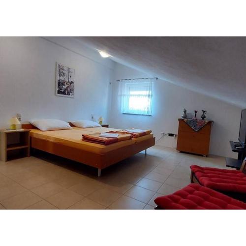 Omišalj Holiday Apartment