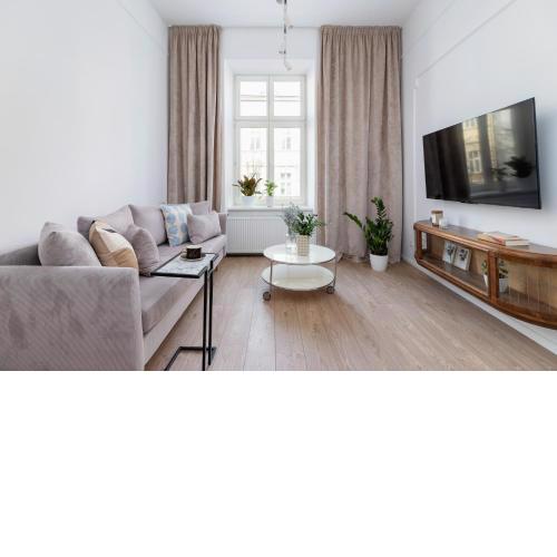 One Bedroom Apartment - Dietla 68 street