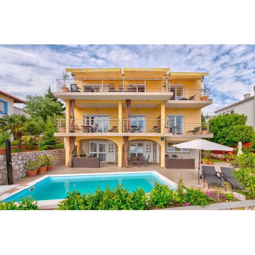 One-Bedroom Apartment Crikvenica near Sea 2