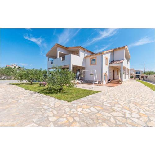 One-Bedroom Apartment In Biograd