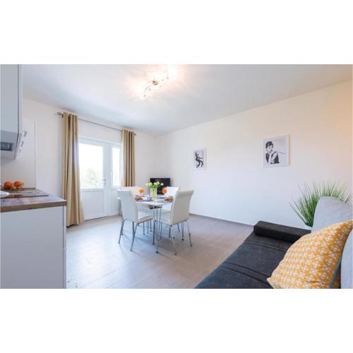 One-Bedroom Apartment In Cavtat