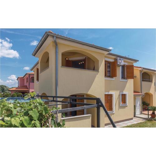 One-Bedroom Apartment In Fazana