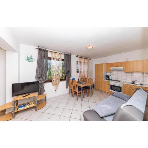 One-Bedroom Apartment In Kastel Kambelovac