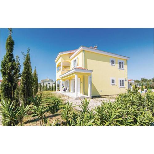One-Bedroom Apartment In Pakostane