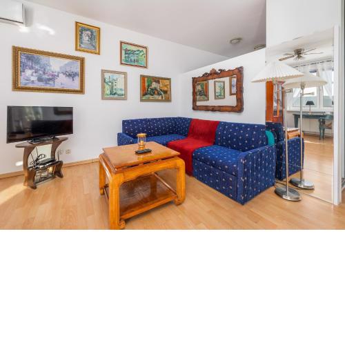 One Bedroom Apartment with Balcony in Poznan by Noclegi Renters