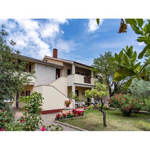 One-Bedroom apartment with garden in Fazana