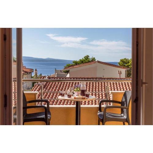 One-Bedroom Apartment With Sea View In Baska Voda
