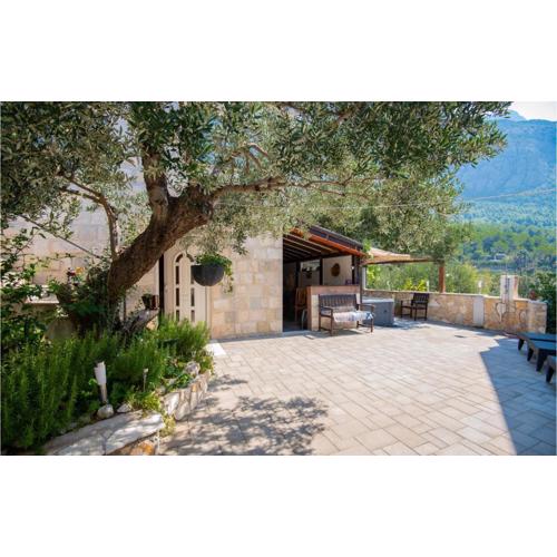 One-Bedroom Holiday Home With Sea View In Makarska