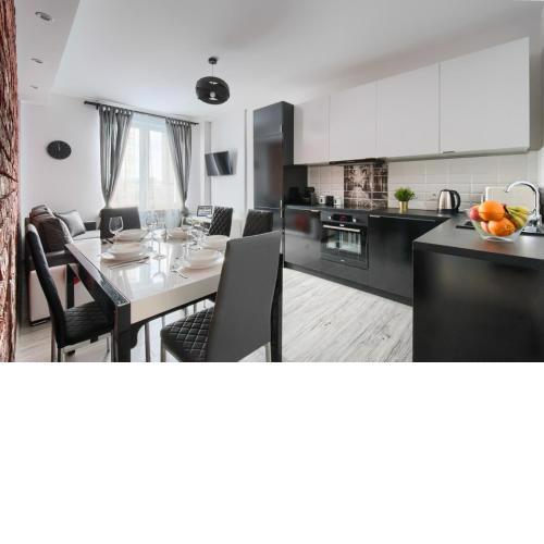 oompH Warsaw Central Premium Apartments
