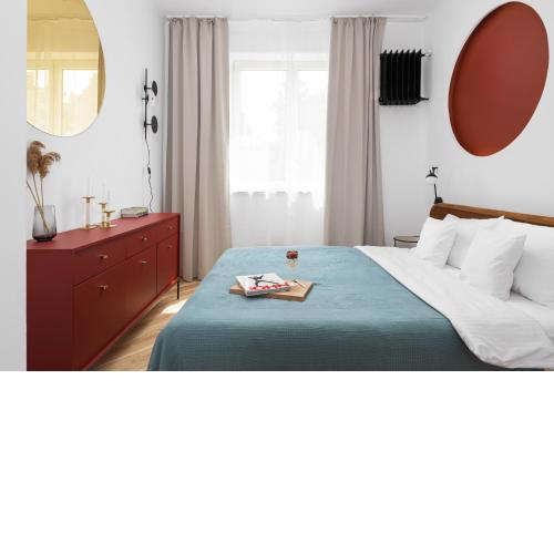 oompH Warsaw Central Stylish Vintage Apartment