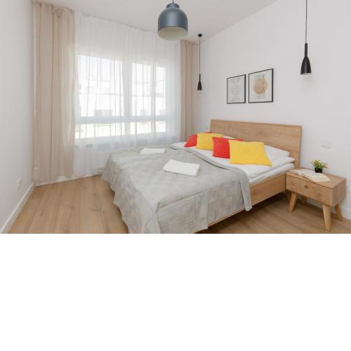 Optyków Spacious & Cosy Apartment with Parking by Noclegi Renters
