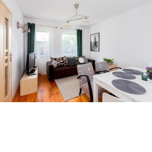 Orunia Apartment with Garden