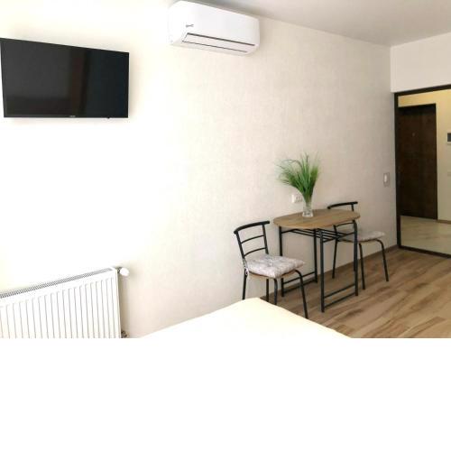 OSapart hotel in a complex Semycvit 13