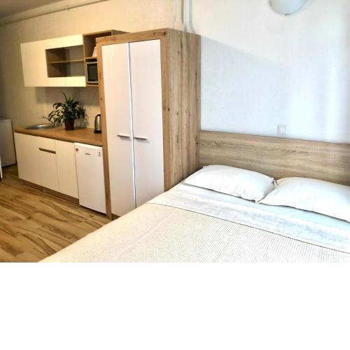 OSapart hotel in a complex Semycvit 7