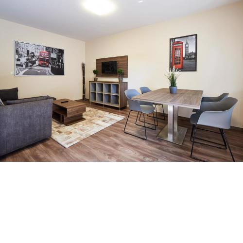 Óvár Apartman