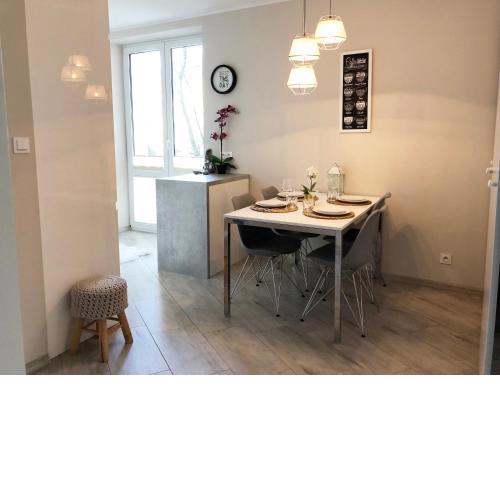 Ozarowska 77 - 1BR by Homeprime
