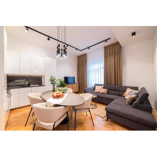 Pacha Masarykova, Luxe 2 bedroom apartment