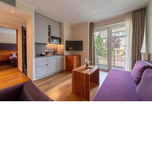 Pakat Suites