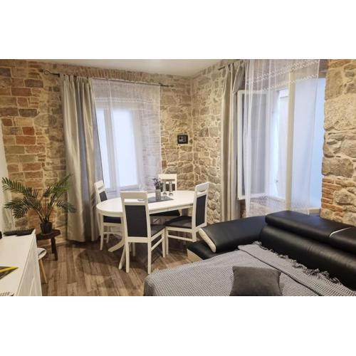 Palace Apartment