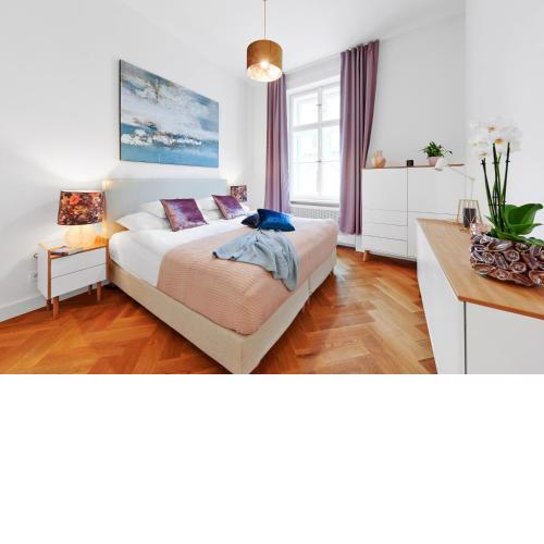Palace Dlazdena Central Apartment - New Town