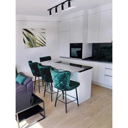 Palm Beach Apartment, Povljana