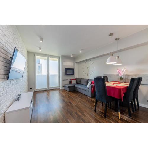 PANORAMA Downtown Apartment by PinPoint